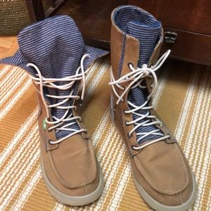 Sanuk Boots